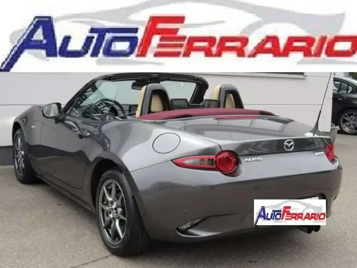 Usata Mazda MX5 131 CV (96 kW) 2018 Grigio Cabrio