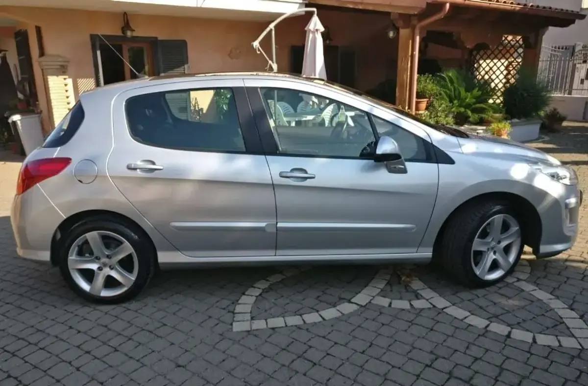 Occasion Peugeot 308 109 ch (80 kW) 2010 Berline