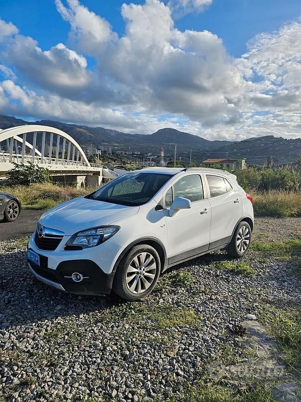 Usata Opel Mokka Cosmo 140 CV (102 kW) 2015 Bianco SUV