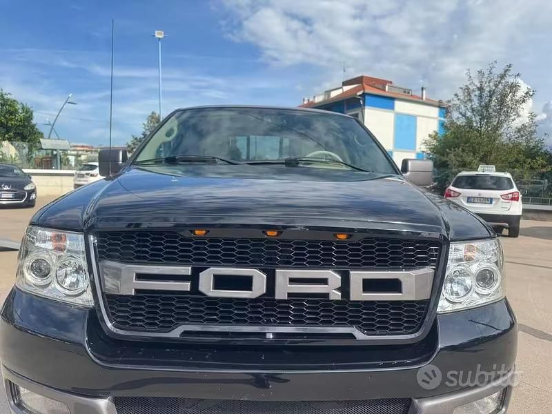 Usata Ford F-150 Lariat 300 CV (220 kW) 2005 Nero Pick-up