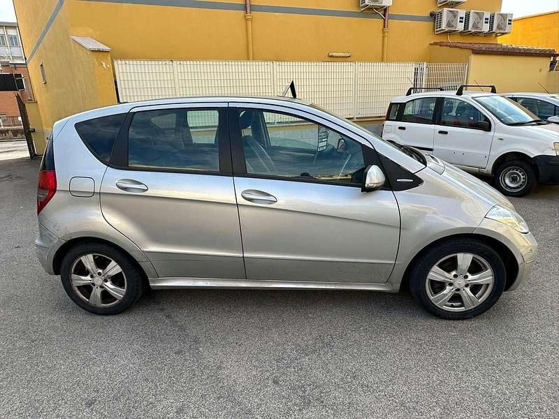 Usata Mercedes A180 Avantgarde 109 CV (80 kW) 2008 Nessuno Berlina