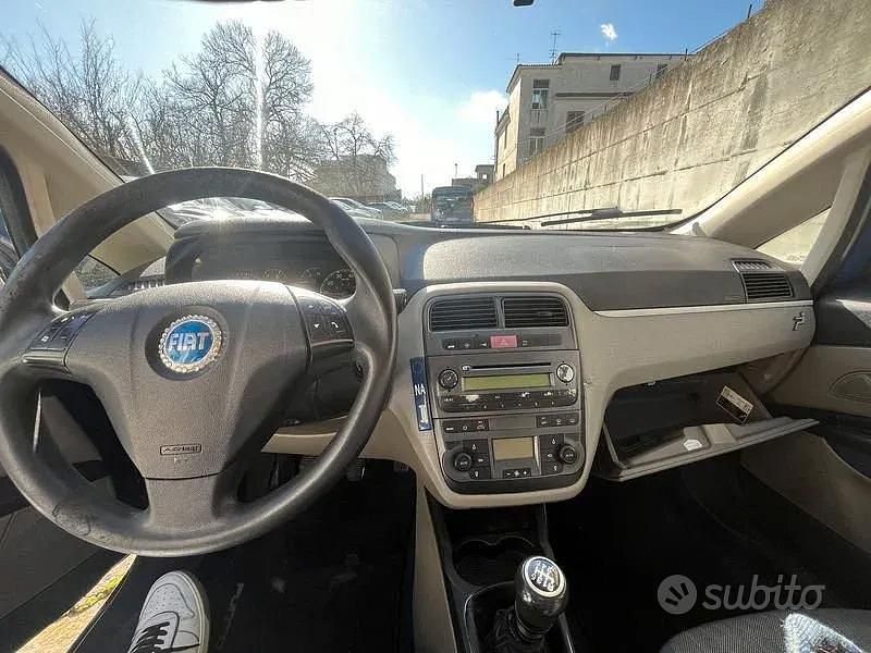 Usata Fiat Punto 68 CV (50 kW) 2005 Blu Utilitaria