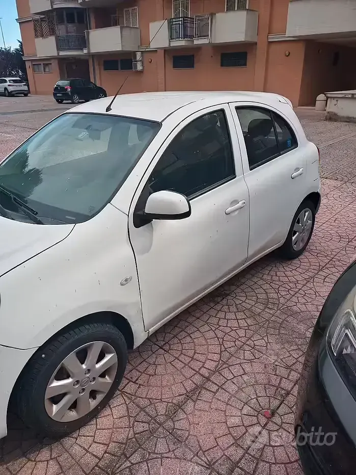 Usado Nissan Micra 80 HP (58 kW) 2013 Branco Citadino