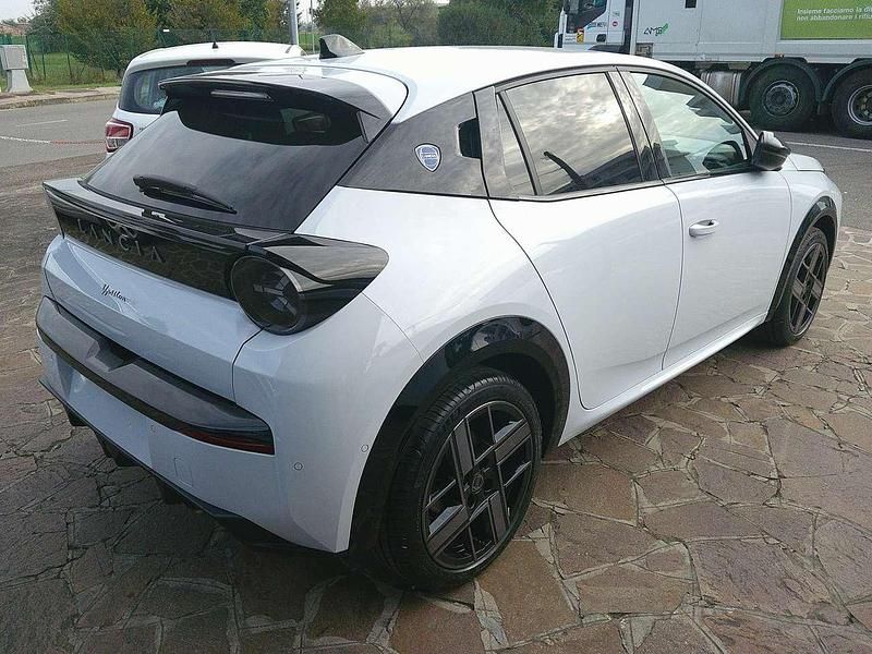 Nuova Lancia Ypsilon 101 CV (74 kW) 2025 Bianco Utilitaria