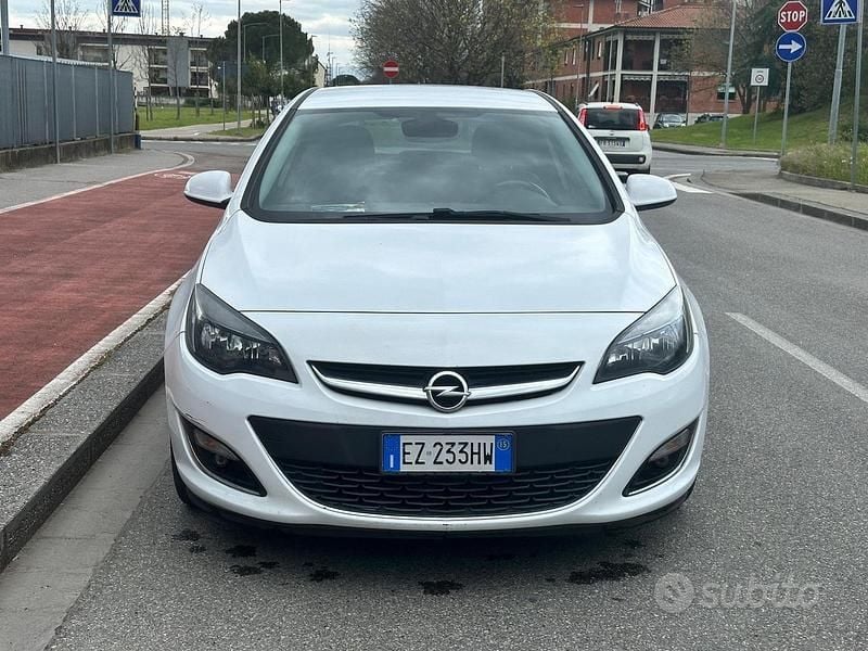 Usata Opel Astra Cosmo 140 CV (102 kW) 2015 Bianco Station wagon