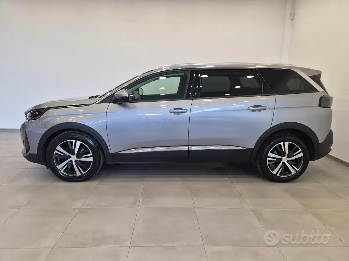 Usata Peugeot 5008 Allure 131 CV (96 kW) 2021 Grigio SUV