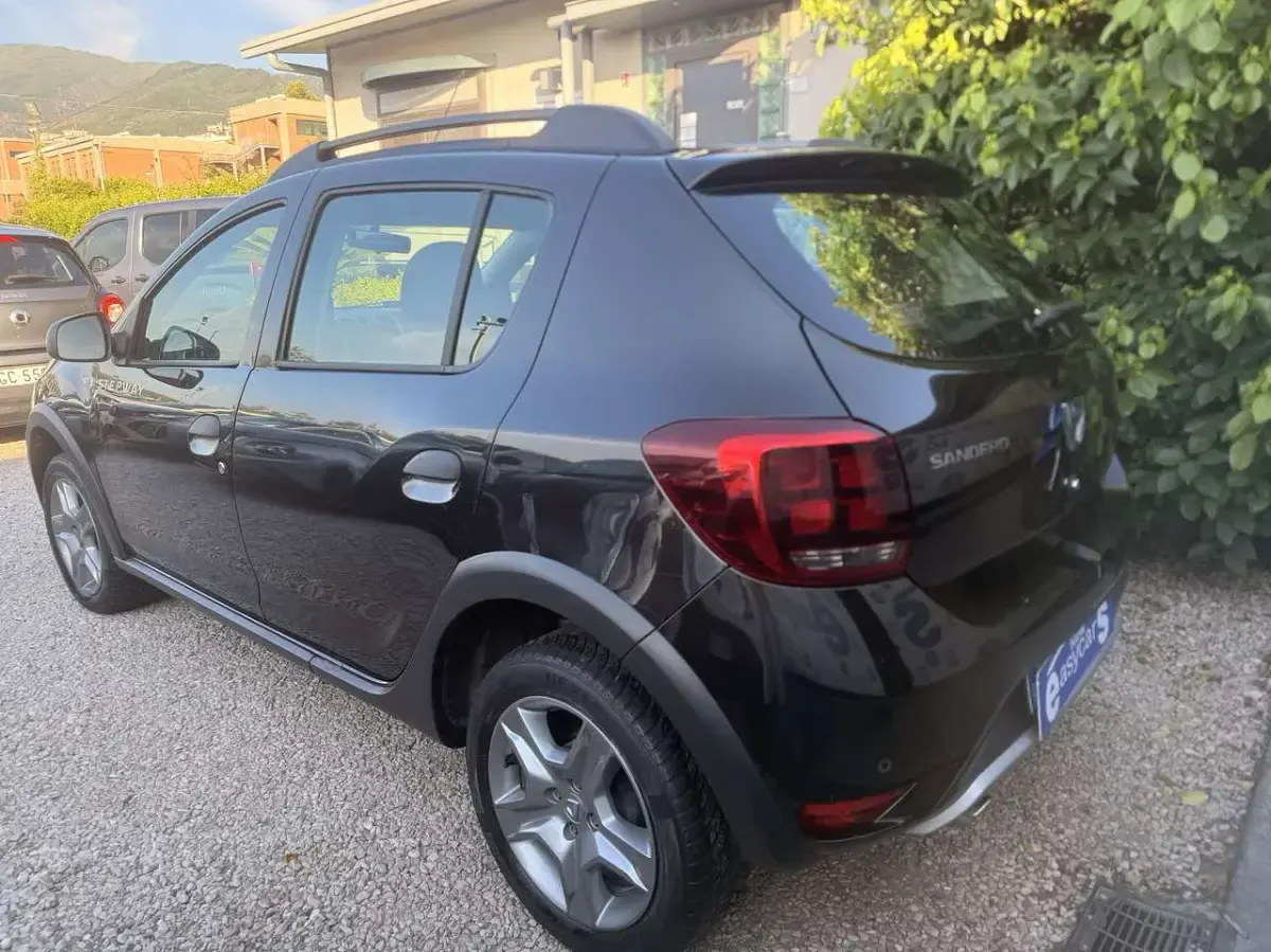 Usata Dacia Sandero Stepway 90 CV (66 kW) 2018 Grigio Berlina