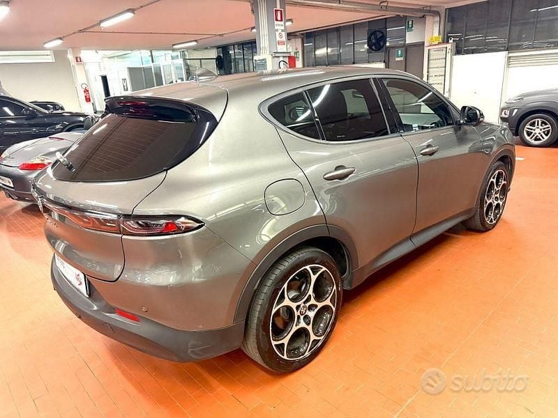 Usata Alfa Romeo Tonale Sprint 131 CV (96 kW) 2022 Grigio scuro SUV