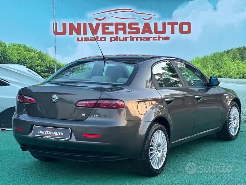 Usata Alfa Romeo 159 Distinctive 150 CV (110 kW) 2005 Grigio Berlina