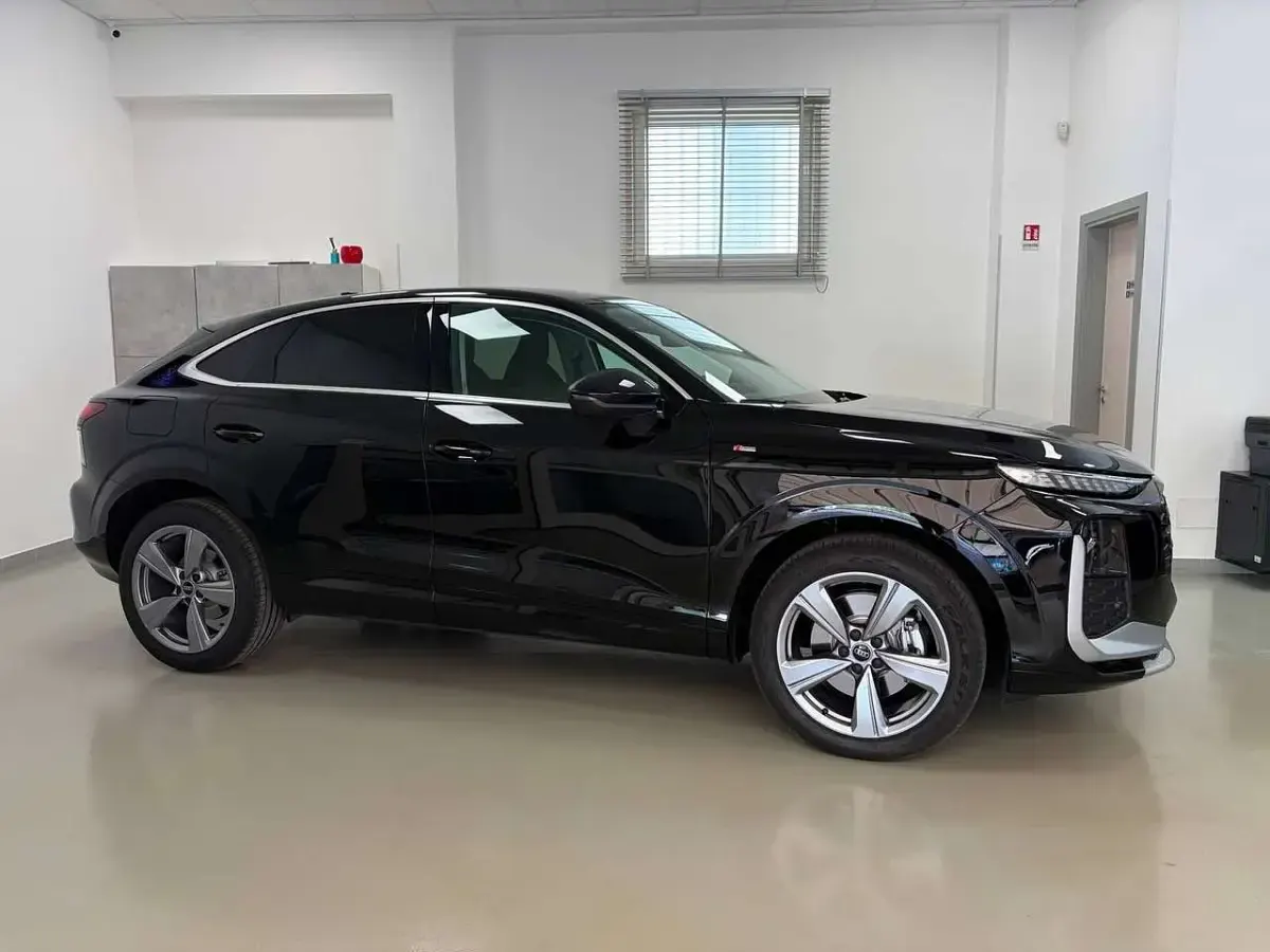 Usata Audi Q3 Sportback S-Line 150 CV (110 kW) 2026 Nero SUV