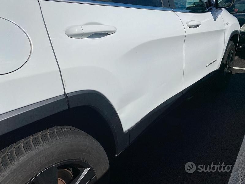 Usata Jeep Cherokee Longitude 170 CV (125 kW) 2015 Bianco SUV