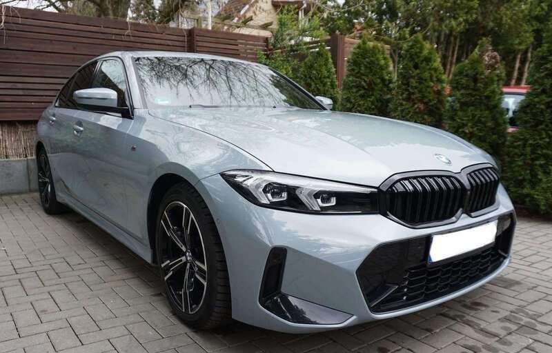 Grigio Usata 2023 BMW 318 M Sport Tre volumi | 38.900 € (Buon prezzo) - Immagine 1/4