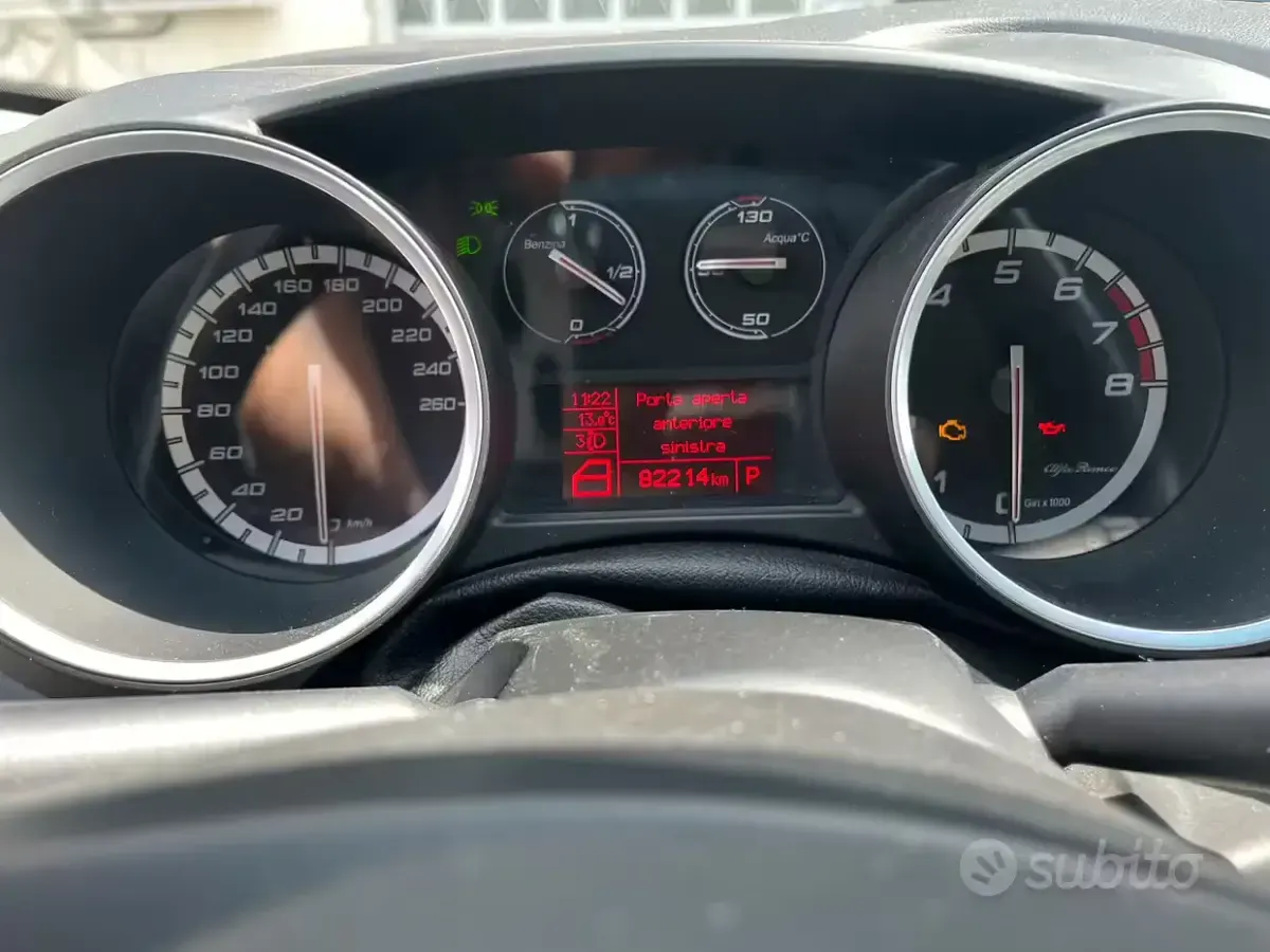 Usata Alfa Romeo Giulietta 170 CV (125 kW) 2012 Grigio Utilitaria