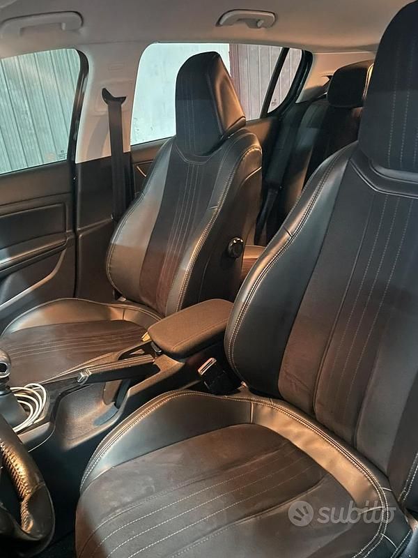 Usata Peugeot 308 2015 Nero Berlina