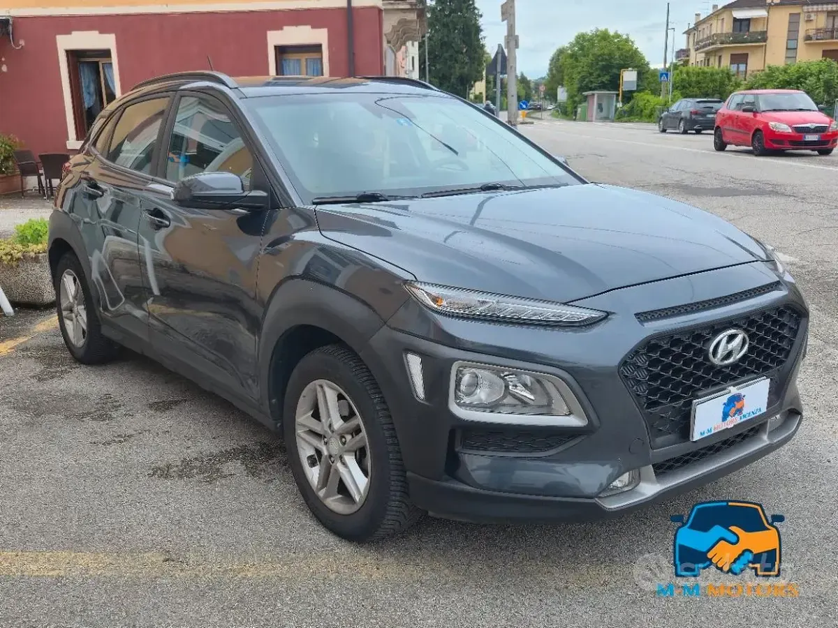 Usata Hyundai Kona Style 120 CV (88 kW) 2019 Grigio SUV