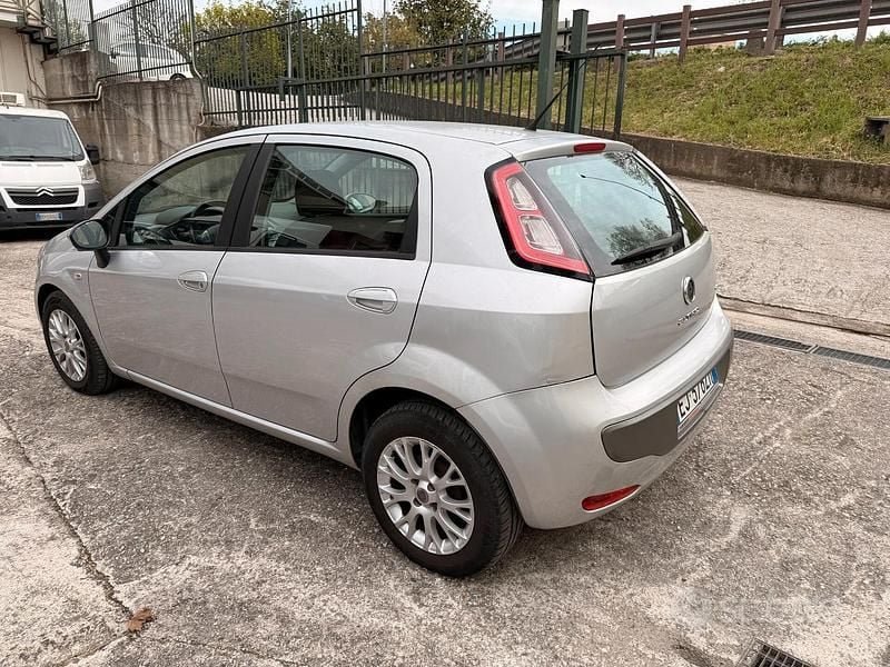 Usata Fiat Punto Evo 129 CV (94 kW) 2011 Grigio Utilitaria