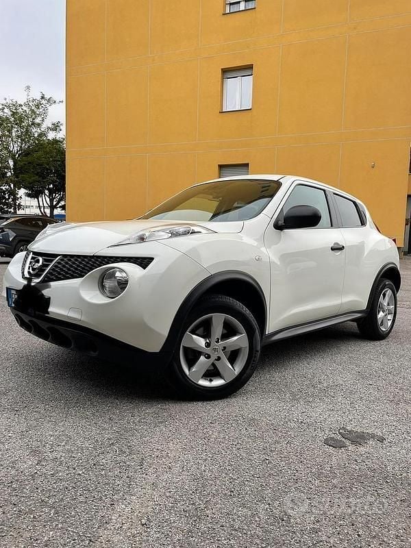 Usata Nissan Juke Visia 110 CV (80 kW) 2011 Bianco SUV