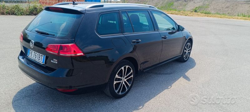 Usata VW Golf VII 110 CV (80 kW) 2017 Nero Station wagon