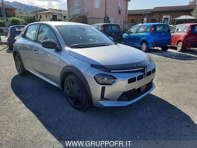 Nuova Lancia Ypsilon 101 CV (74 kW) 2025 Grigio Utilitaria