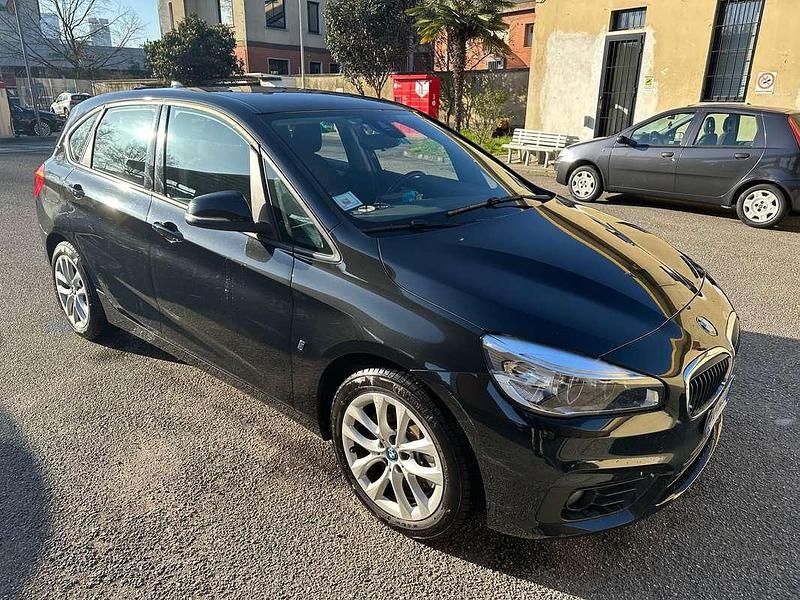 Usata BMW 225 Efficient Dynamics 136 CV (100 kW) 2018 Nero Monovolume