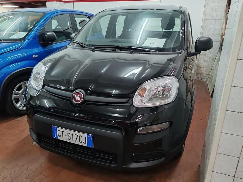 Usata Fiat Panda 70 CV (51 kW) 2024 Nero Cabrio