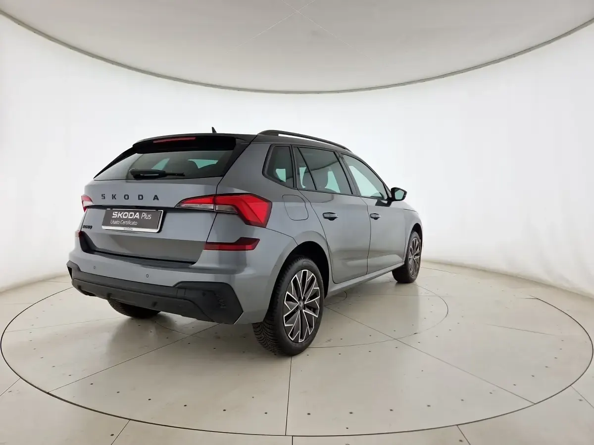 Usata Skoda Kamiq 150 CV (110 kW) 2025 Grigio graphite metallizzato nero tulipano perlato SUV