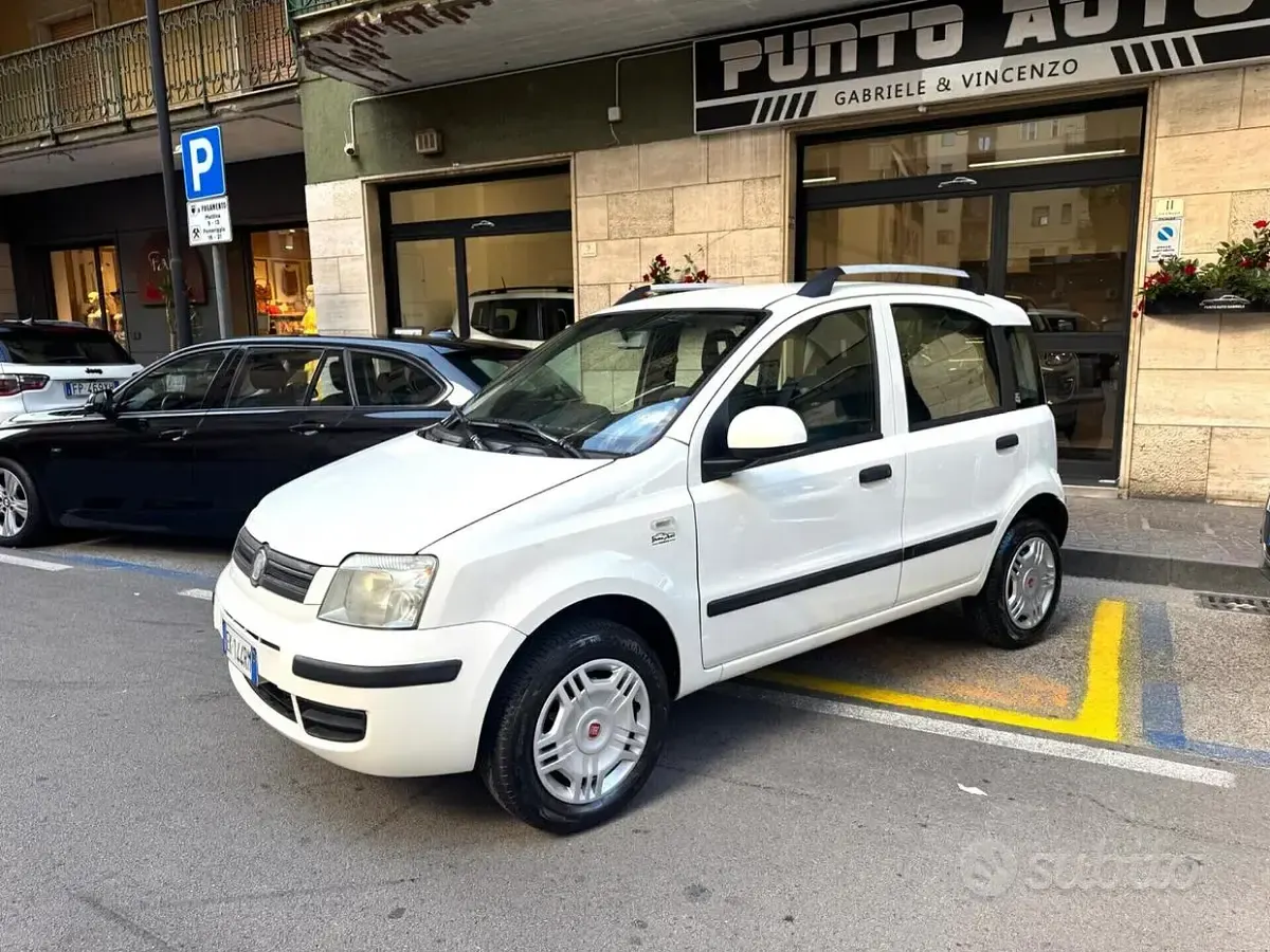 Usata Fiat Panda Classica 69 CV (50 kW) 2012 Bianco Utilitaria