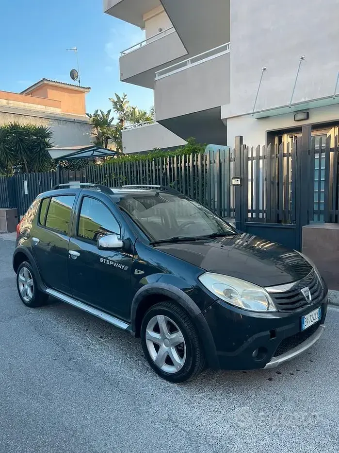 Usata Dacia Sandero Stepway 90 CV (66 kW) 2012 Grigio Berlina
