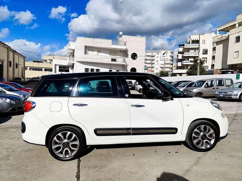 Usata Fiat 500L Living 105 CV (77 kW) 2014 Bianco Monovolume