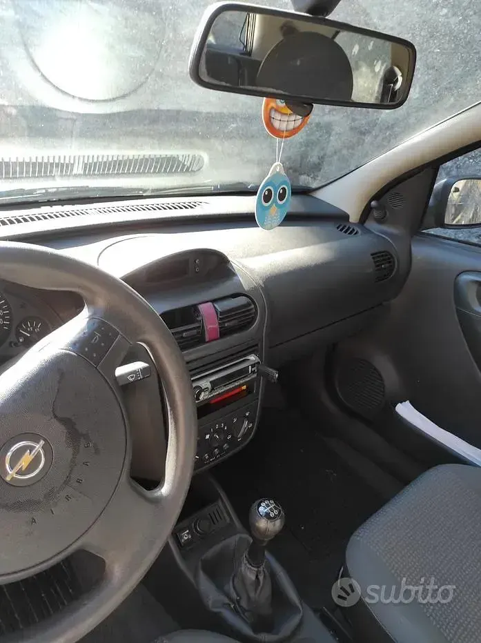 Usata Opel Corsa 75 CV (55 kW) 2002 Nero Utilitaria