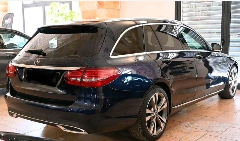Blu Usata 2019 Mercedes C220 Tre volumi | 26.000 € (Cara) - Immagine 1/4