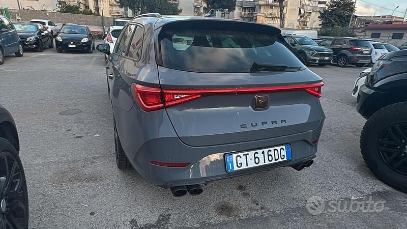 Usata Cupra Leon VZ 310 CV (228 kW) 2024 Grigio Station wagon