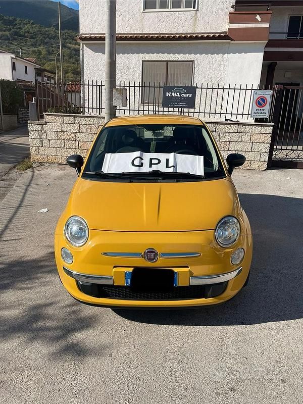 Usata Fiat 500 Lounge 69 CV (50 kW) 2013 Giallo Utilitaria