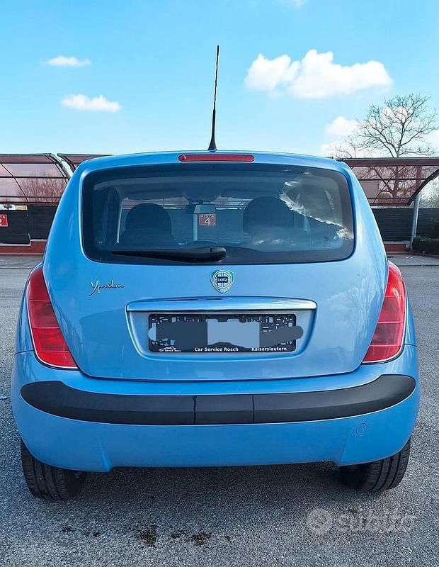 Usata Lancia Ypsilon 69 CV (50 kW) 2006 Blu Utilitaria