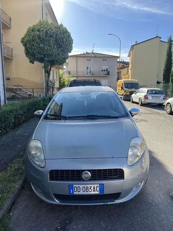 Usata Fiat Grande Punto Active 75 CV (55 kW) 2006 Grigio Utilitaria