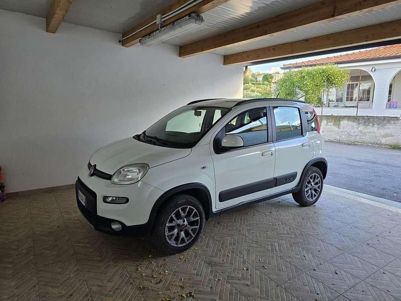Usata 2017 Fiat Panda 4x4 S Due volumi | 14.000 € (Cara) - Immagine 1/4