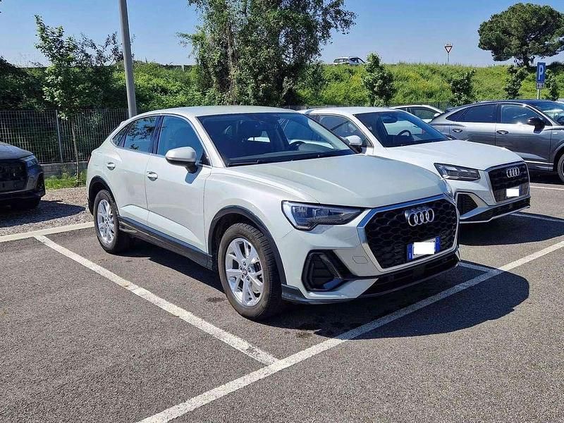 Usata Audi Q3 Ambiente 150 CV (110 kW) 2020 Argento SUV