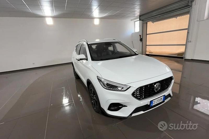 Usata MG ZS Luxury 106 CV (77 kW) 2023 Bianco Berlina