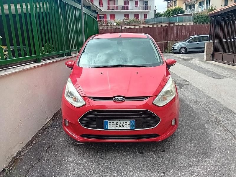 Usata Ford B-MAX Titanium X 100 CV (73 kW) 2016 Rosso Monovolume