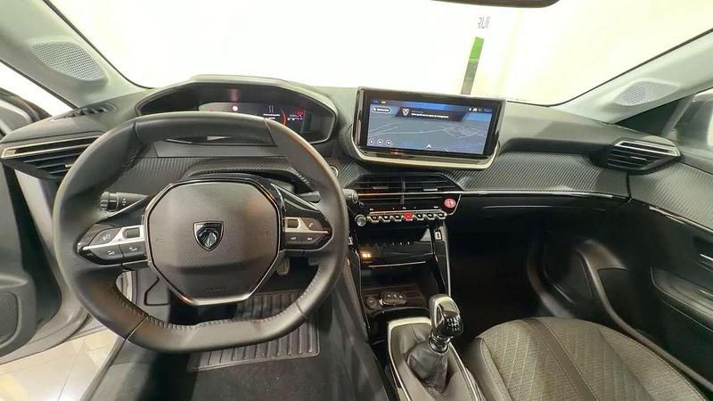 Usata Peugeot 208 Allure 101 CV (74 kW) 2024 Grigio Utilitaria