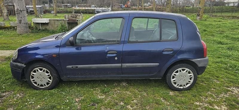 Usata Renault Clio II 58 CV (42 kW) 1999 Berlina