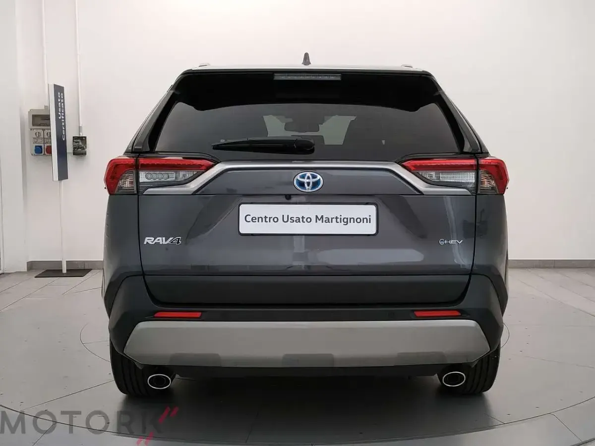 Usata Toyota RAV4 Hybrid Active 218 CV (160 kW) 2025 Grigio SUV