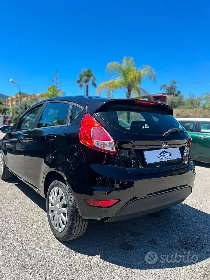 Usata Ford Fiesta Titanium 95 CV (69 kW) 2017 Nero Utilitaria