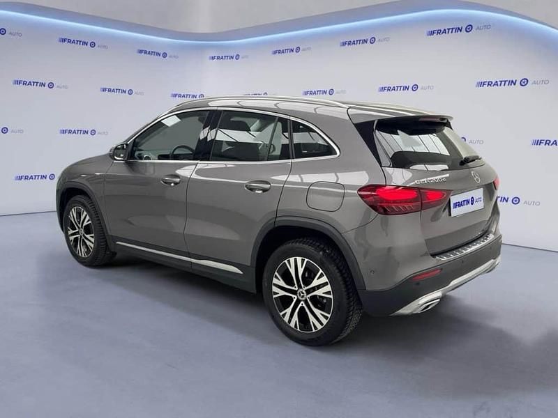 Usata Mercedes GLA200 Advanced 150 CV (110 kW) 2023 Grigio scuro SUV