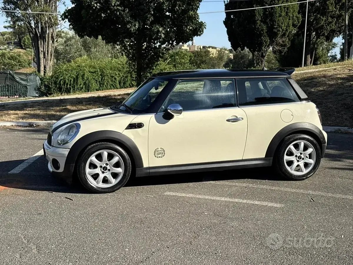 Usata Mini Cooper 120 CV (88 kW) 2009 Giallo Utilitaria