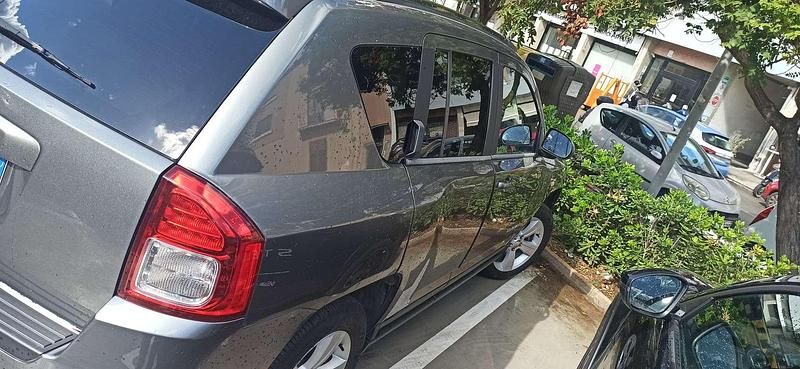 Usata Jeep Compass Sport 163 CV (119 kW) 2011 Grigio SUV