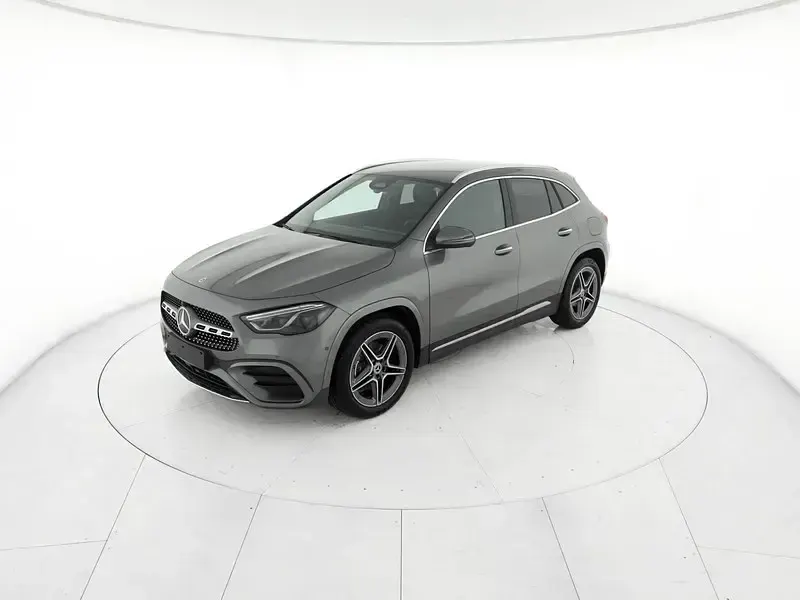 Nuova Mercedes GLA200 AMG line 150 CV (110 kW) 2026 Grigio SUV