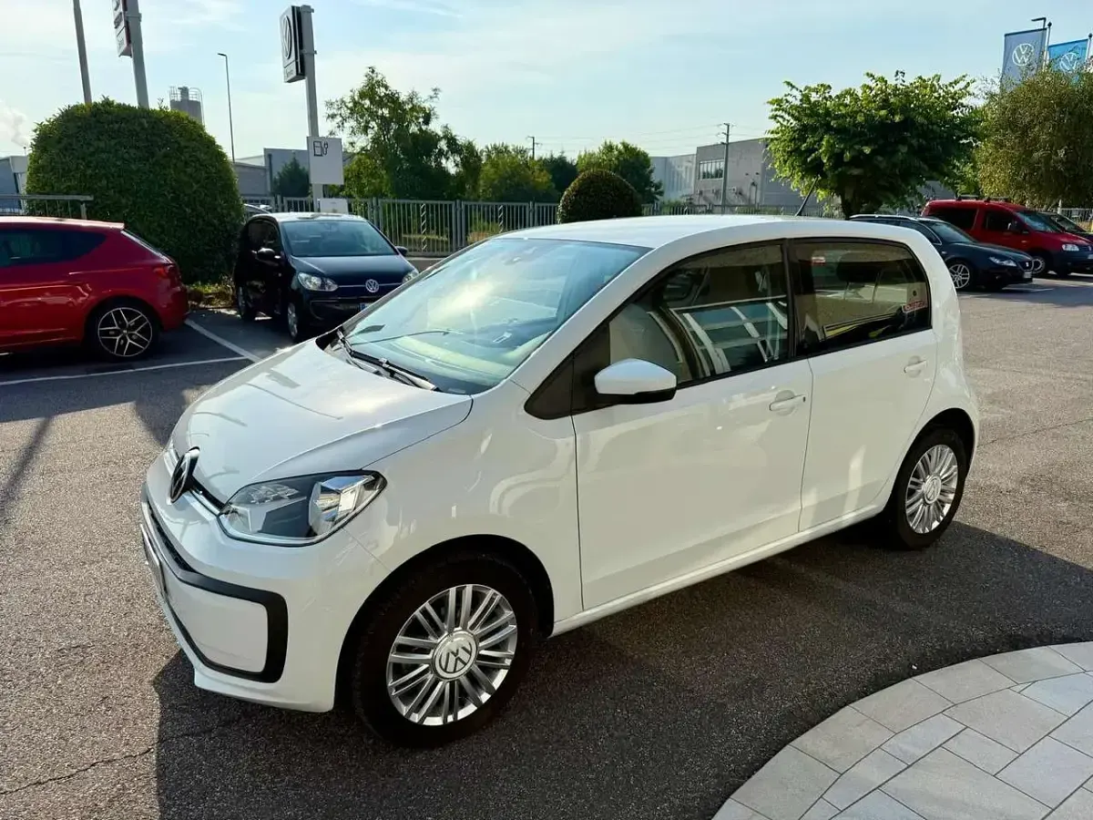 Usata VW up! Move 65 CV (47 kW) 2023 Bianco Utilitaria