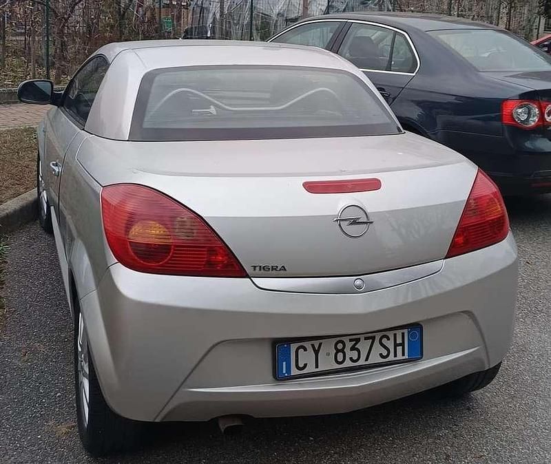 Usata Opel Tigra Edition 90 CV (66 kW) 2006 Station wagon
