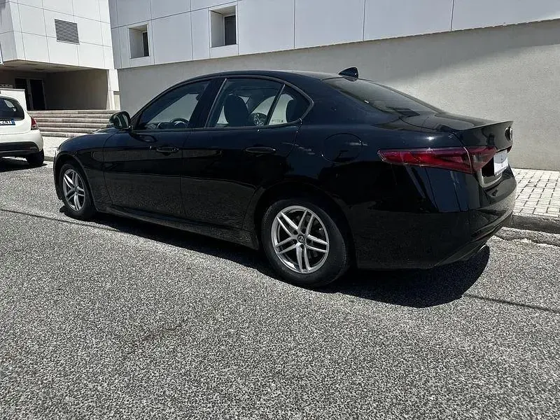 Usata Alfa Romeo Giulia Business 160 CV (117 kW) 2019 Nero Berlina